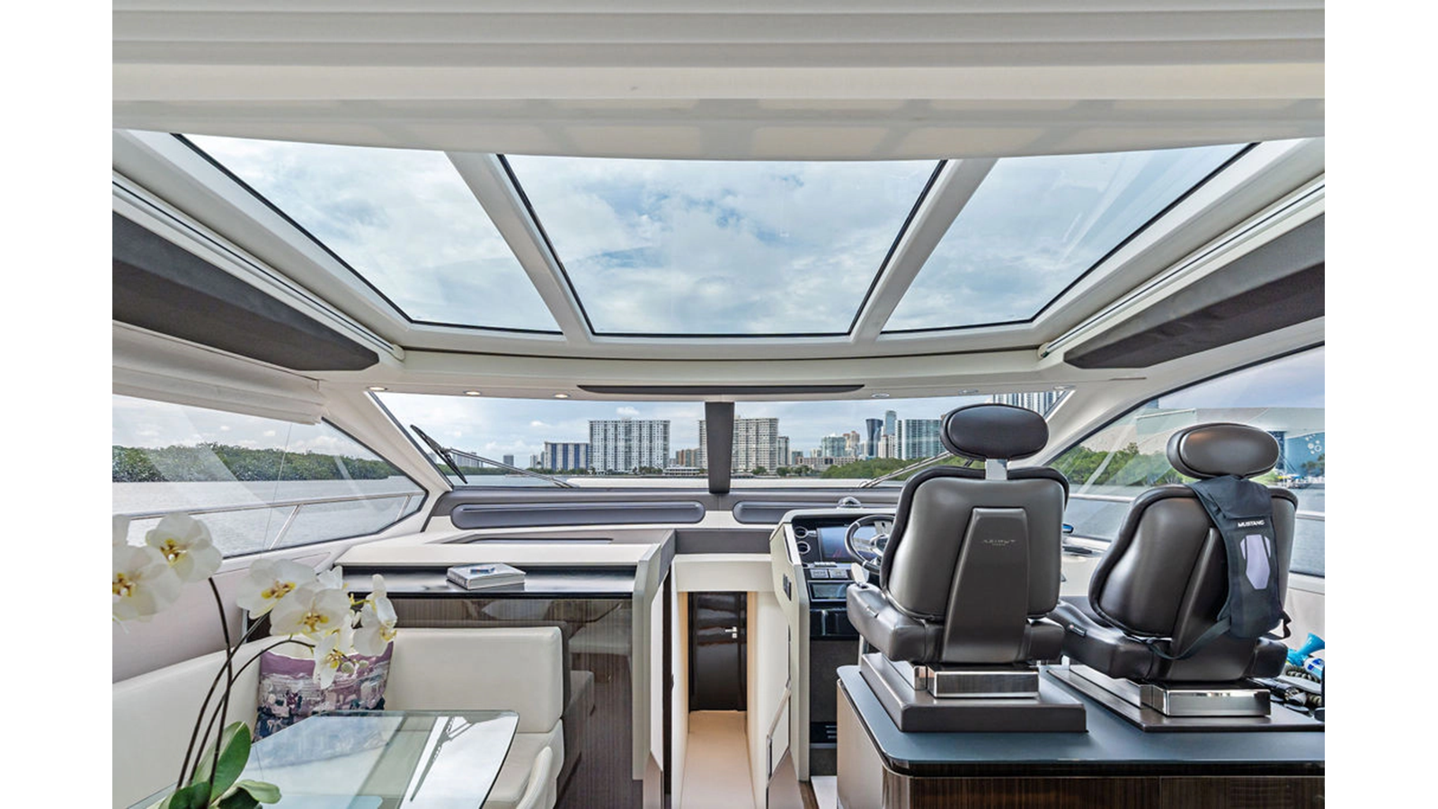 Azimut Yachts Motor Yacht VILLAGGIO For Sale