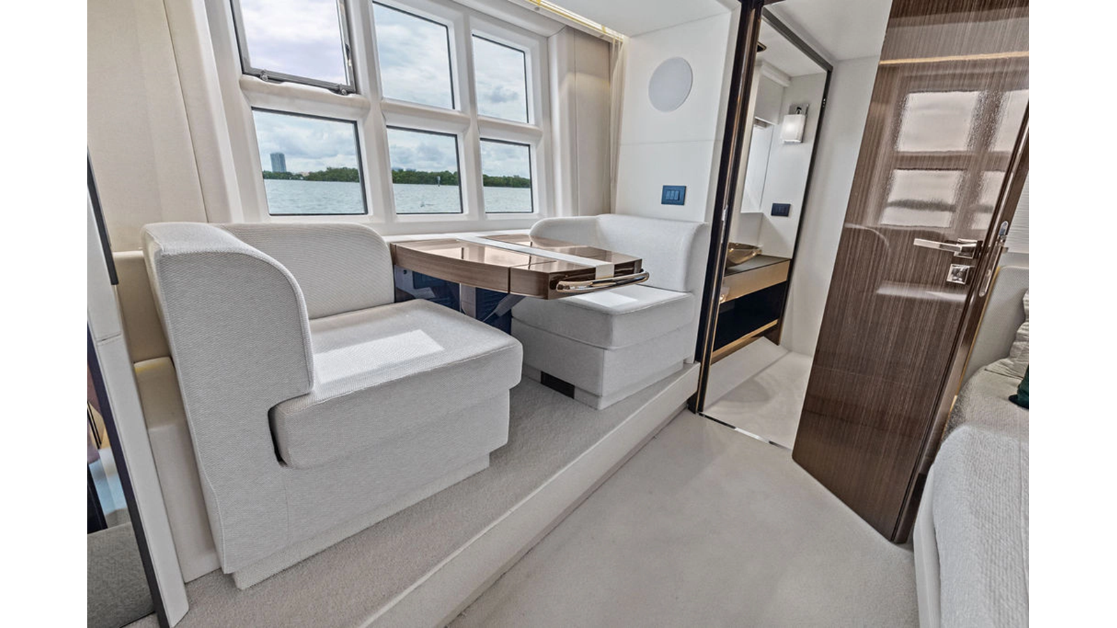 Azimut Yachts Motor Yacht VILLAGGIO For Sale