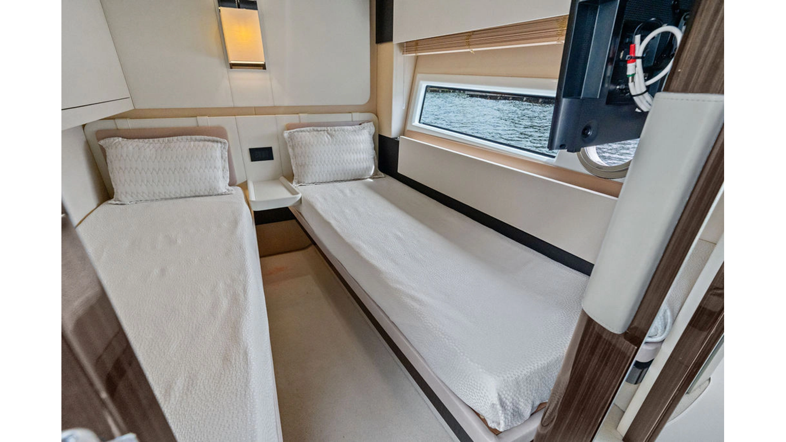 Azimut Yachts Motor Yacht VILLAGGIO For Sale