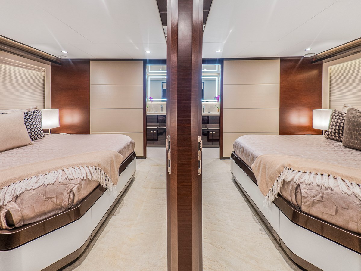 Ocean Alexander Motor Yacht LONE STAR For Sale