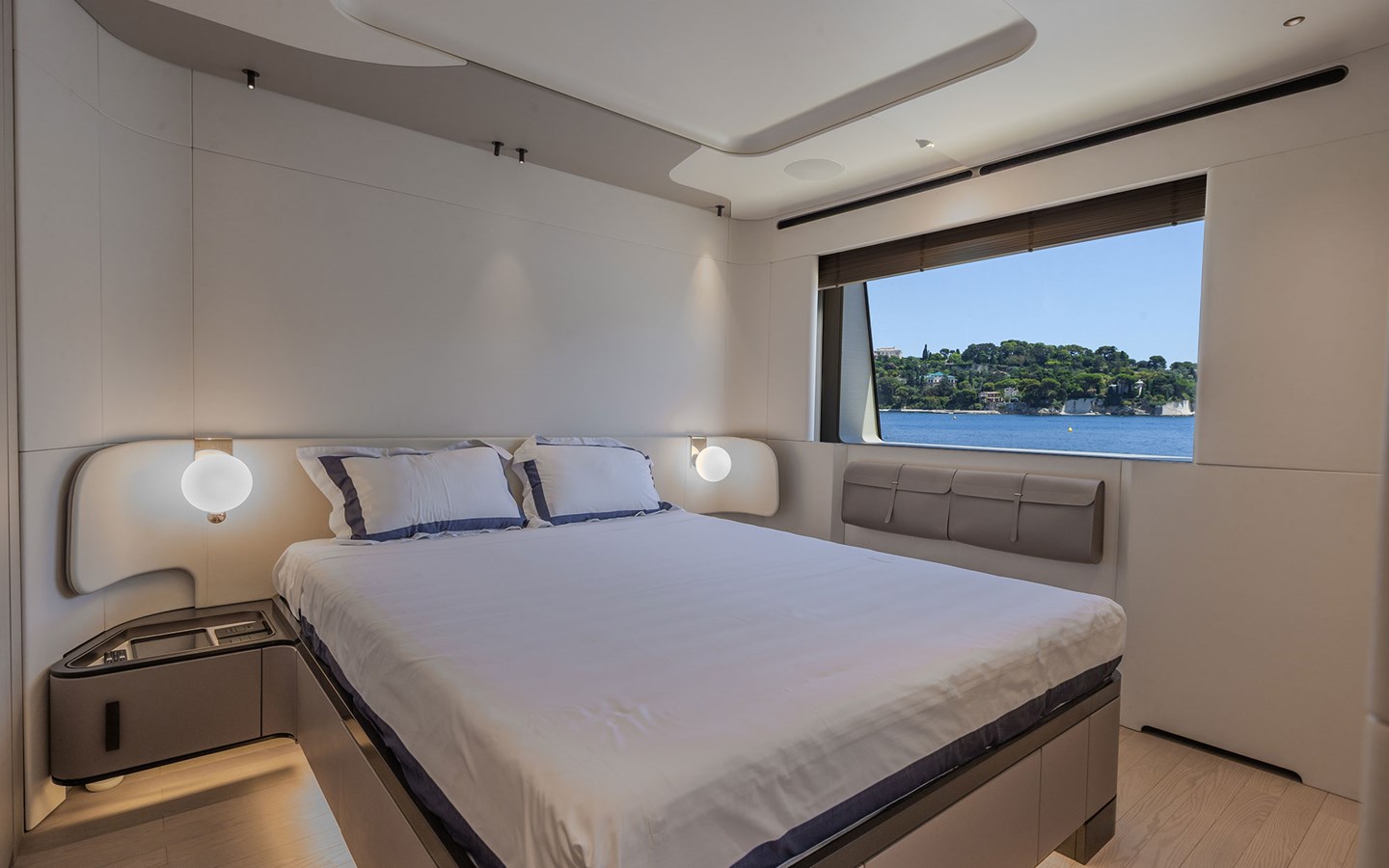 Azimut Yachts Motor Yacht BLUE EYES For Sale