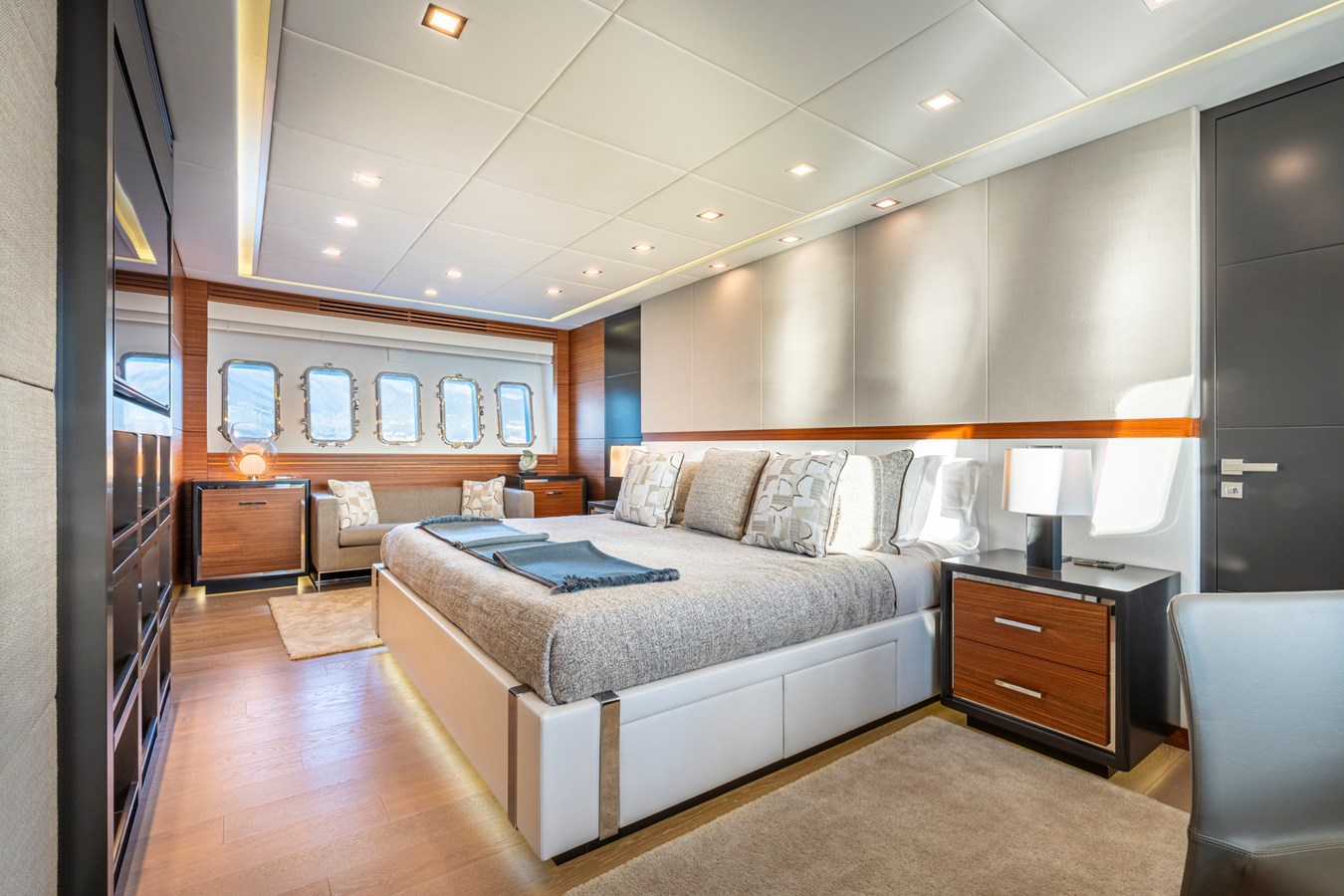 Overmarine Group Motor Yacht MELONY For Sale