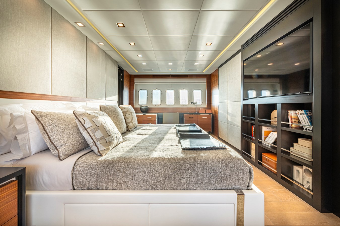 Overmarine Group Motor Yacht MELONY For Sale