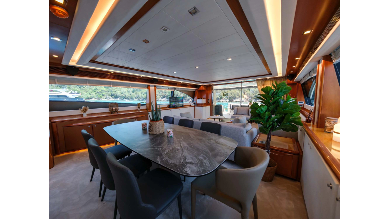 Ferretti Yachts Motor Yacht DAYDREAM2 For Sale