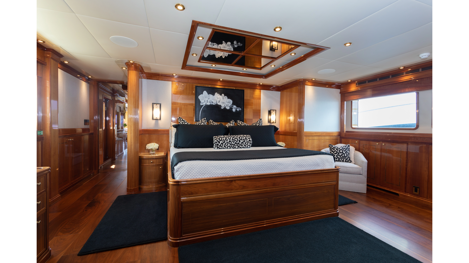 Palmer Johnson Motor Yacht TEMPTATION For Sale