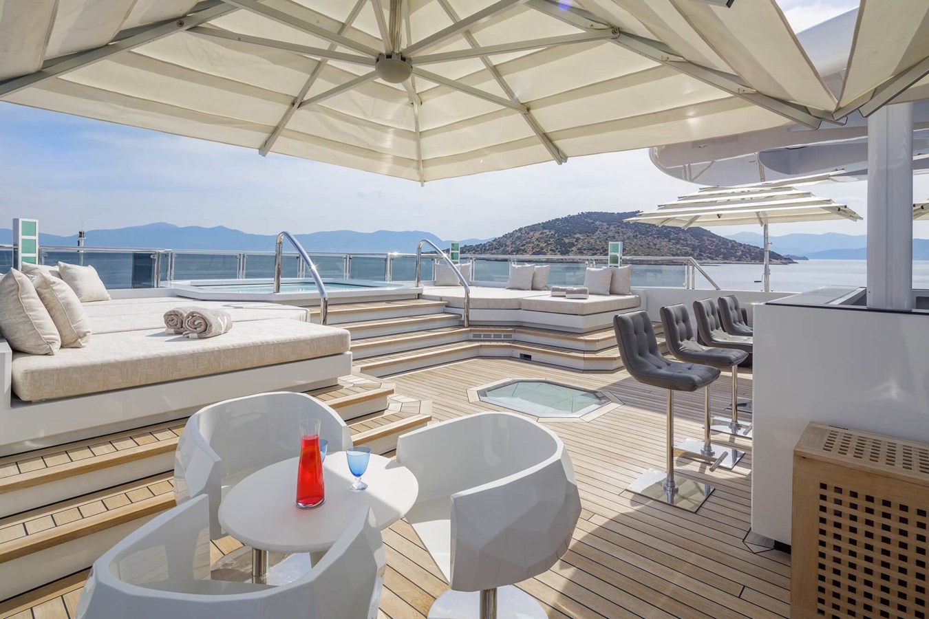 Nobiskrug Motor Yacht LADY VERA For Sale