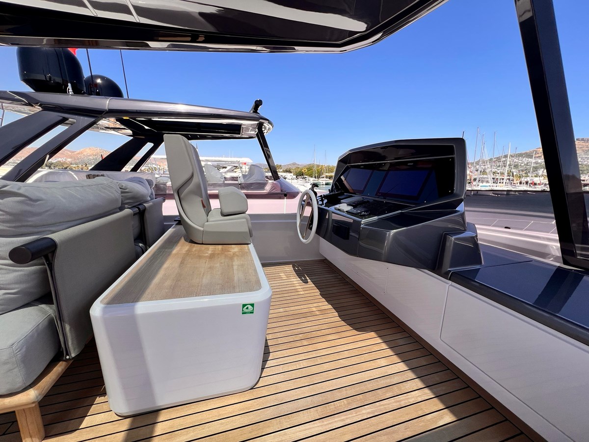 Ferretti Yachts Motor Yacht LD For Sale