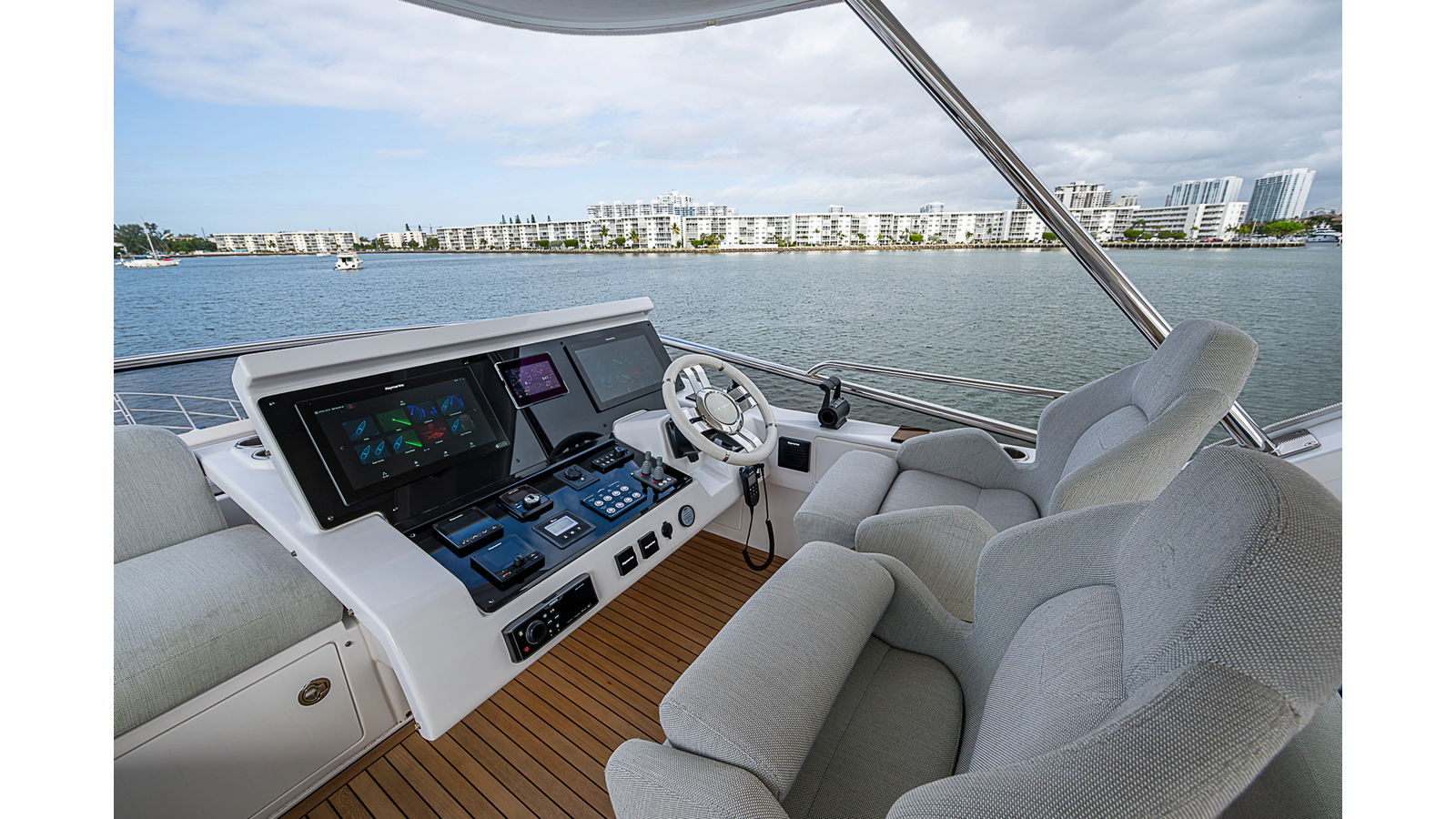 Azimut Yachts Motor Yacht LIQUID ASSET For Sale