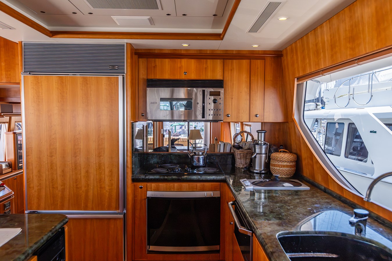 West Bay Motor Yacht Dawn Trader VII For Sale