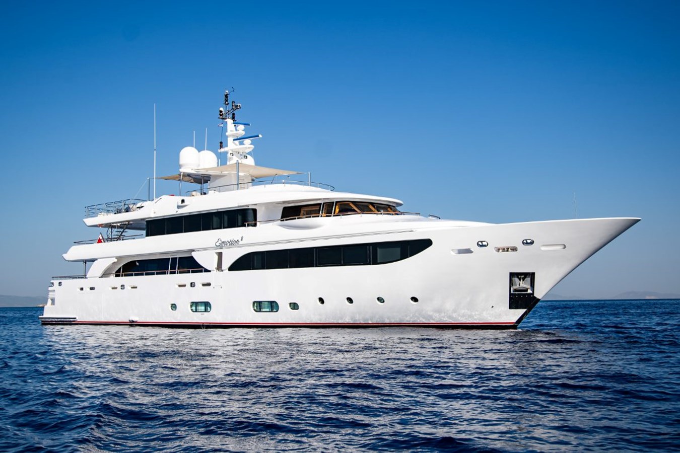 Crn Motor Yacht EMOTION 2 For Sale