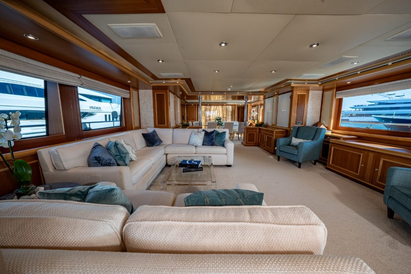 Crn Motor Yacht EMOTION 2 For Sale