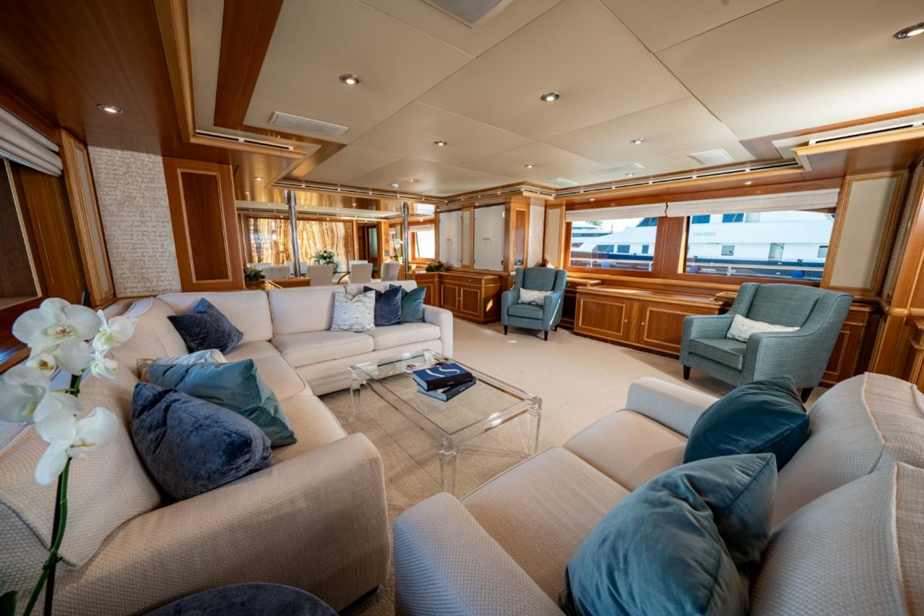 Crn Motor Yacht EMOTION 2 For Sale