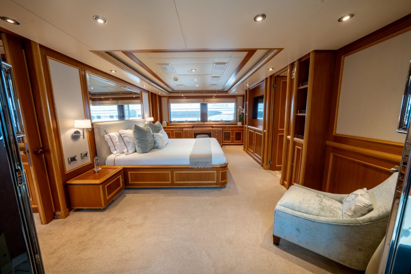 Crn Motor Yacht EMOTION 2 For Sale