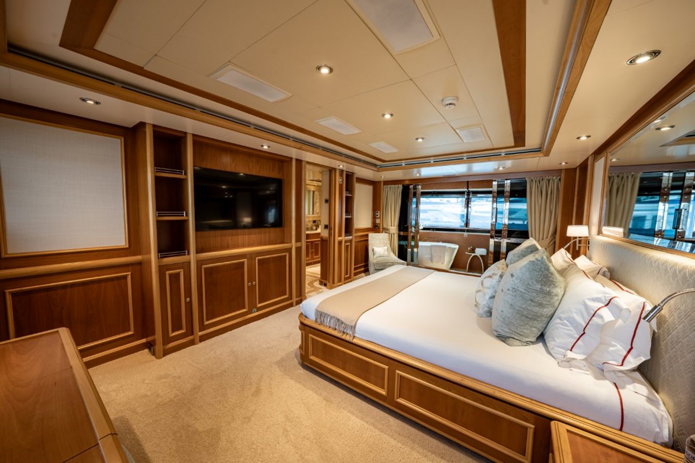 Crn Motor Yacht EMOTION 2 For Sale