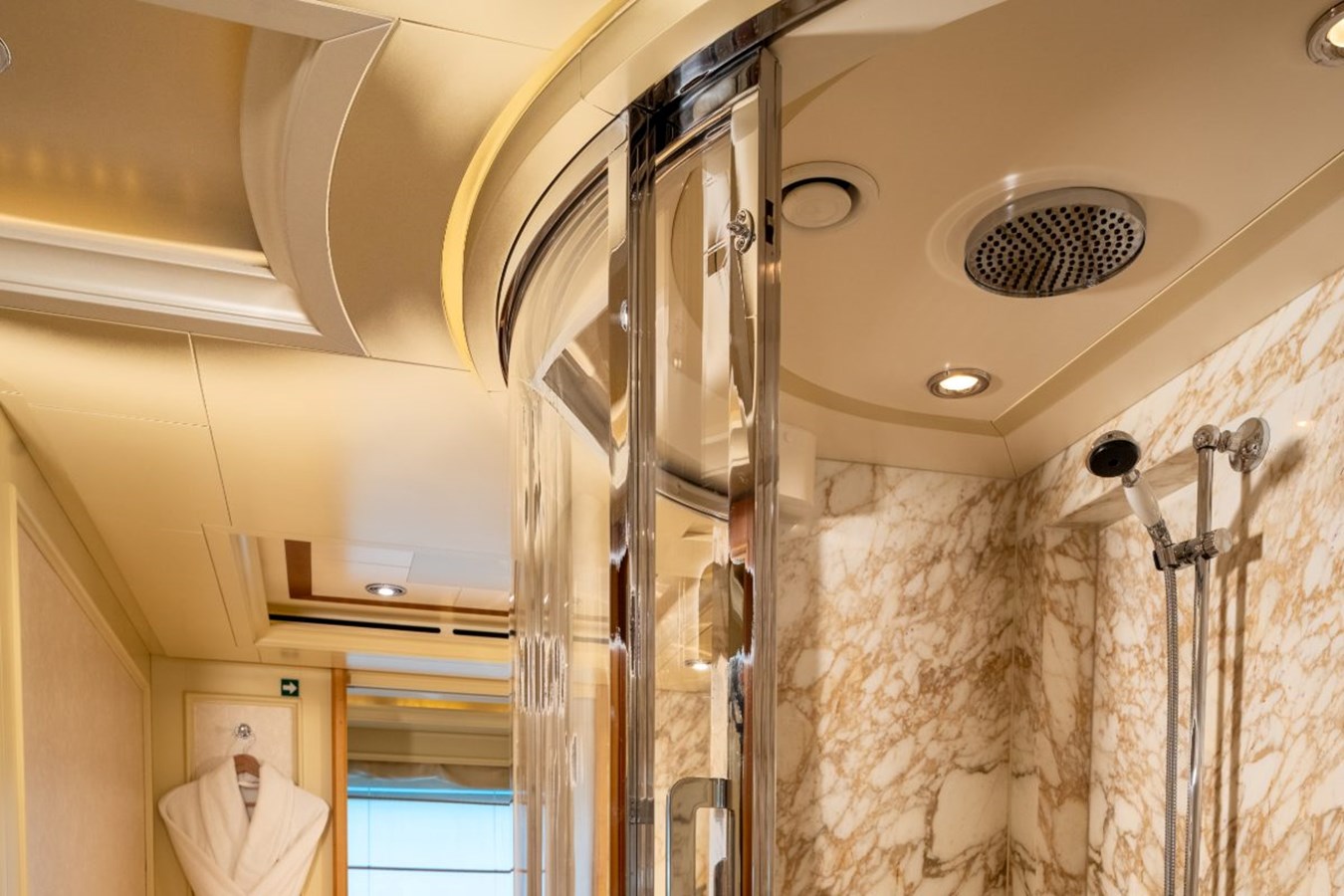 Crn Motor Yacht EMOTION 2 For Sale