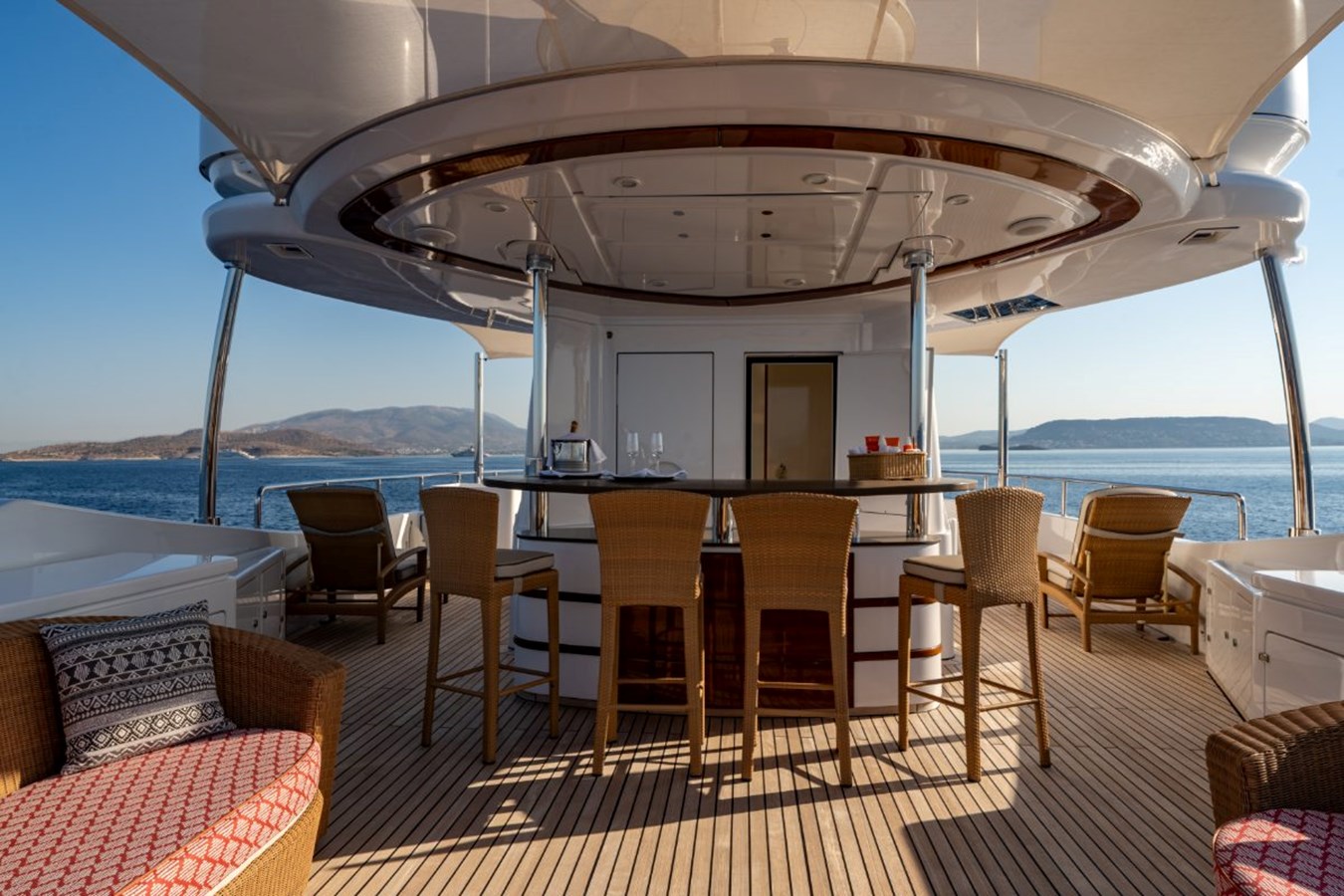 Crn Motor Yacht EMOTION 2 For Sale