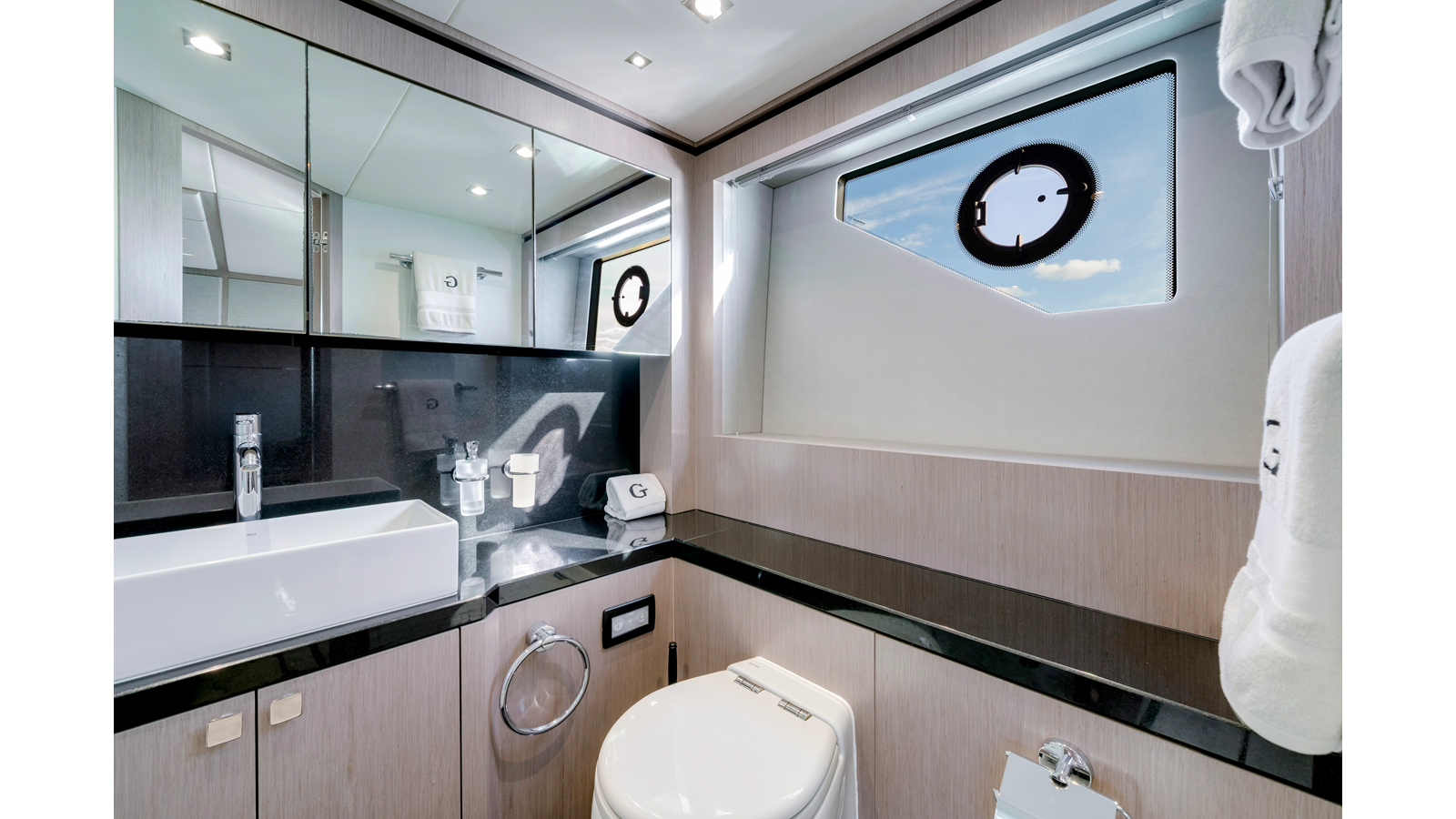 Sunseeker Motor Yacht Gravitas For Sale