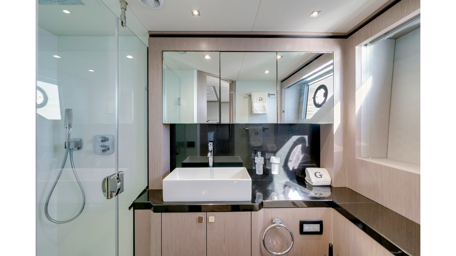 Sunseeker Motor Yacht Gravitas For Sale