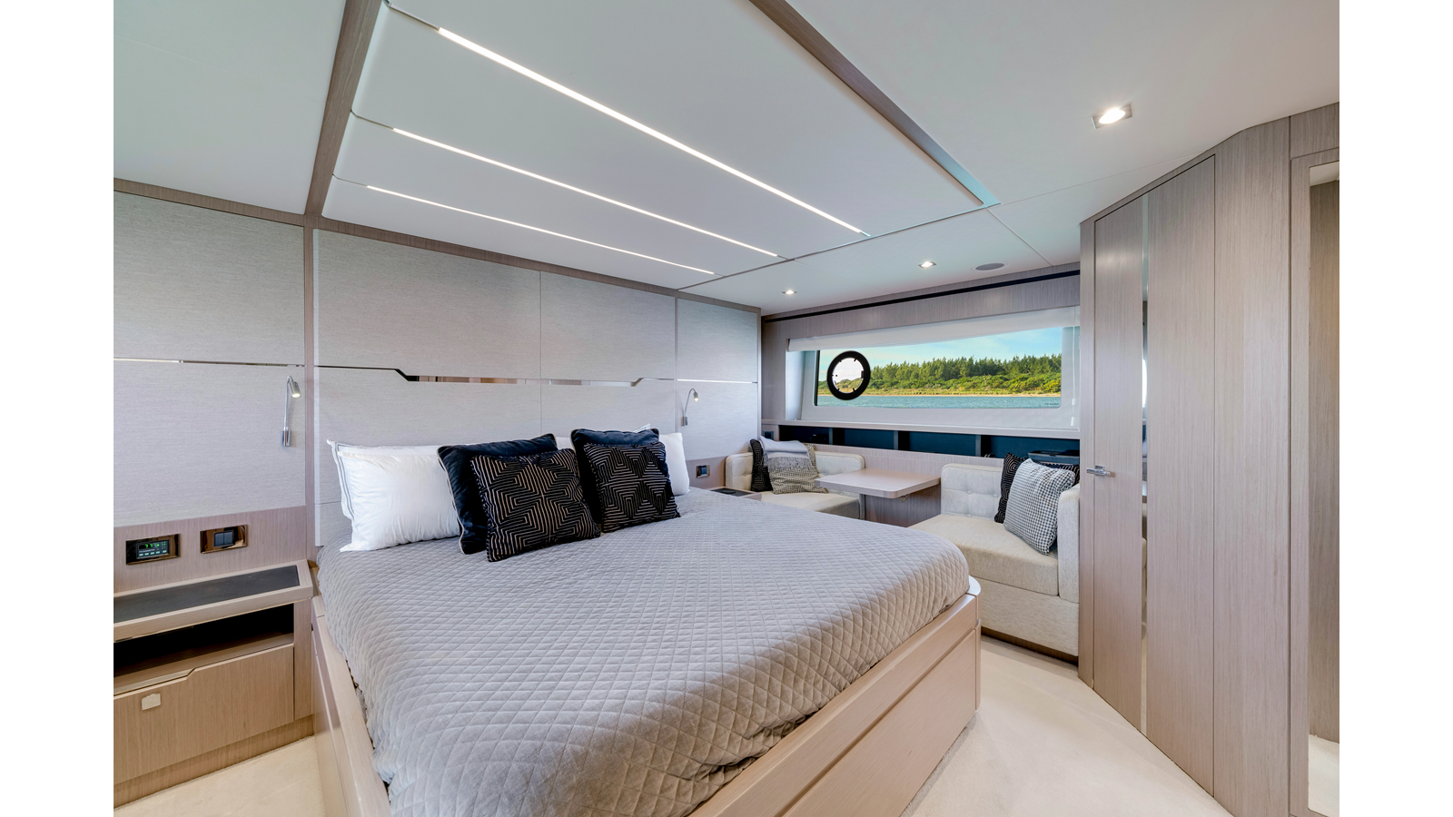 Sunseeker Motor Yacht Gravitas For Sale