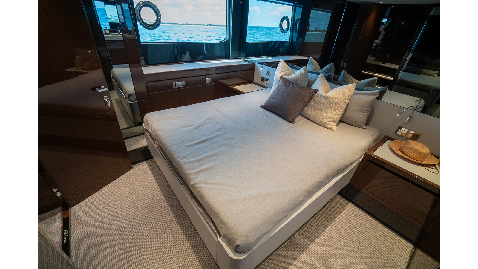 Riva Yacht Cruising Yacht BEL SOGNO For Sale