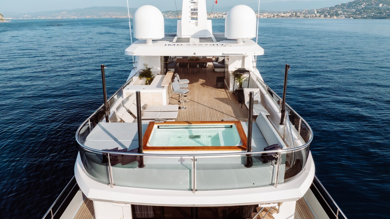 Bering Yachts Motor Yacht HEEUS For Sale