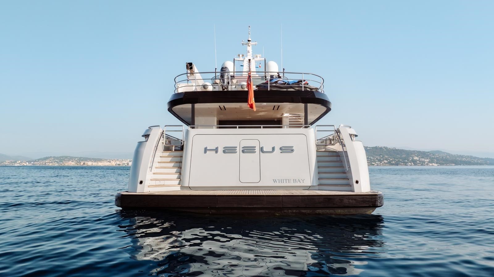 Bering Yachts Motor Yacht HEEUS For Sale