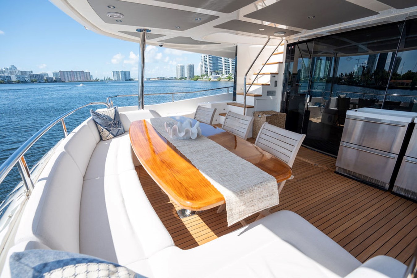 Sunseeker Motor Yacht SEA ZAR For Sale