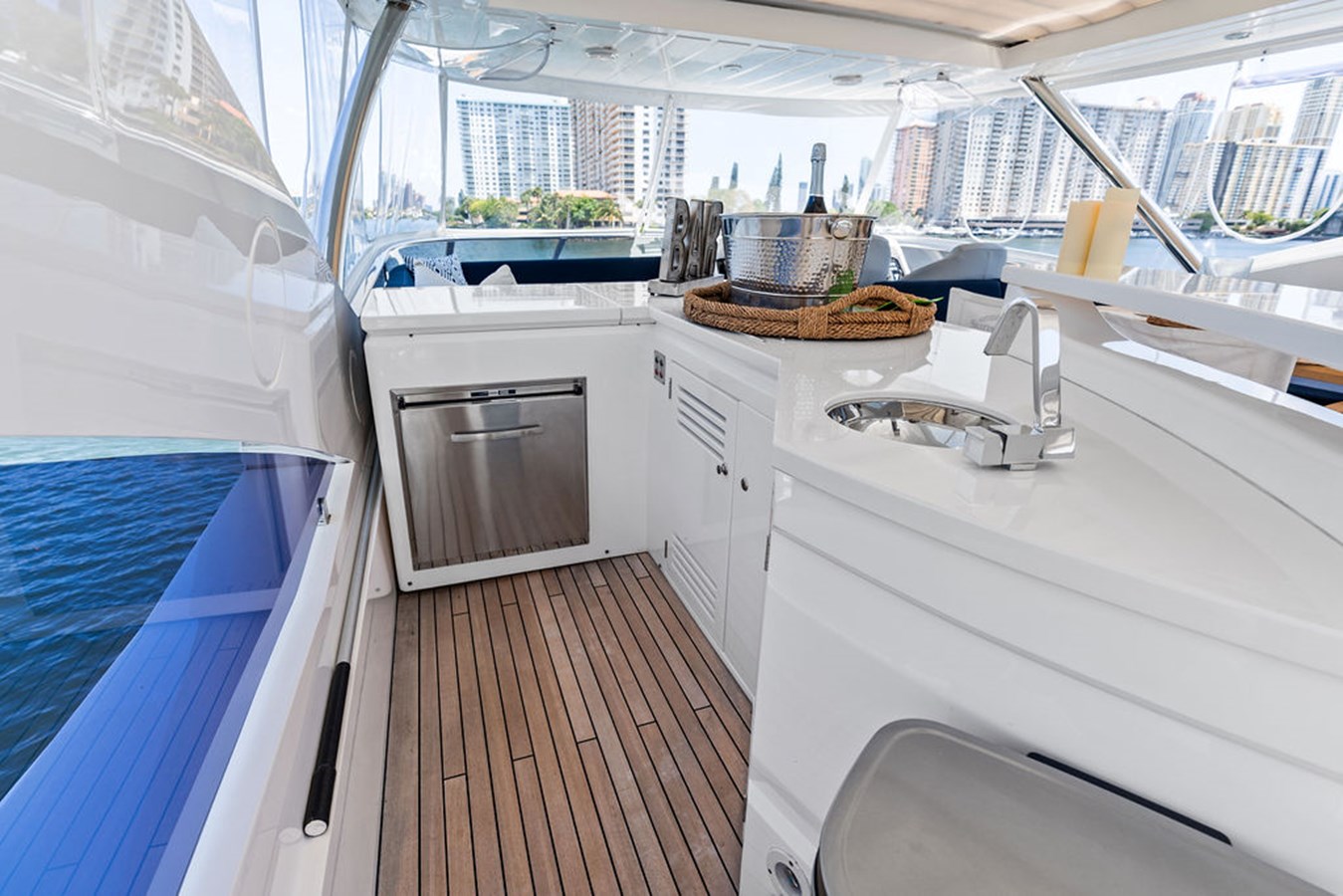Sunseeker Motor Yacht SEA ZAR For Sale