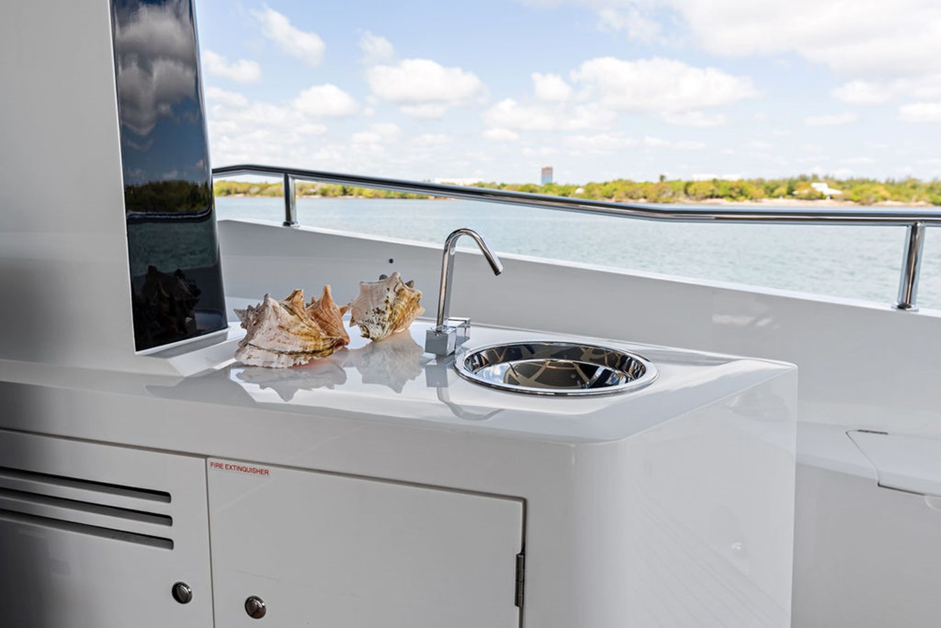 Sunseeker Motor Yacht SEA ZAR For Sale