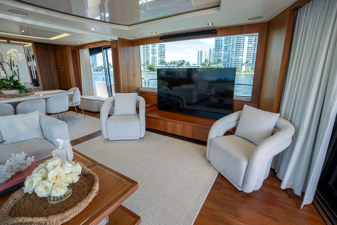 Sunseeker Motor Yacht SEA ZAR For Sale