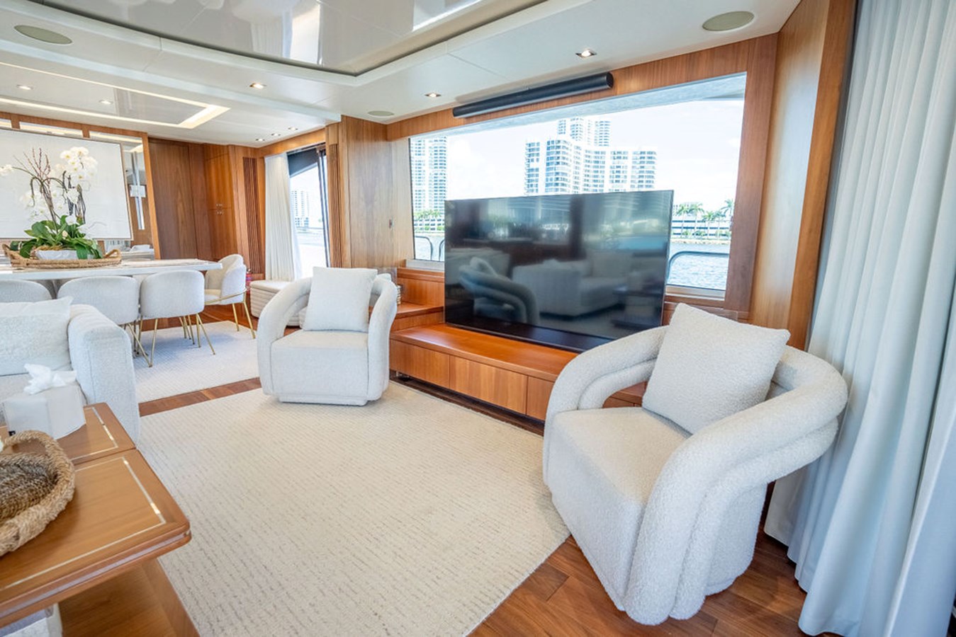 Sunseeker Motor Yacht SEA ZAR For Sale
