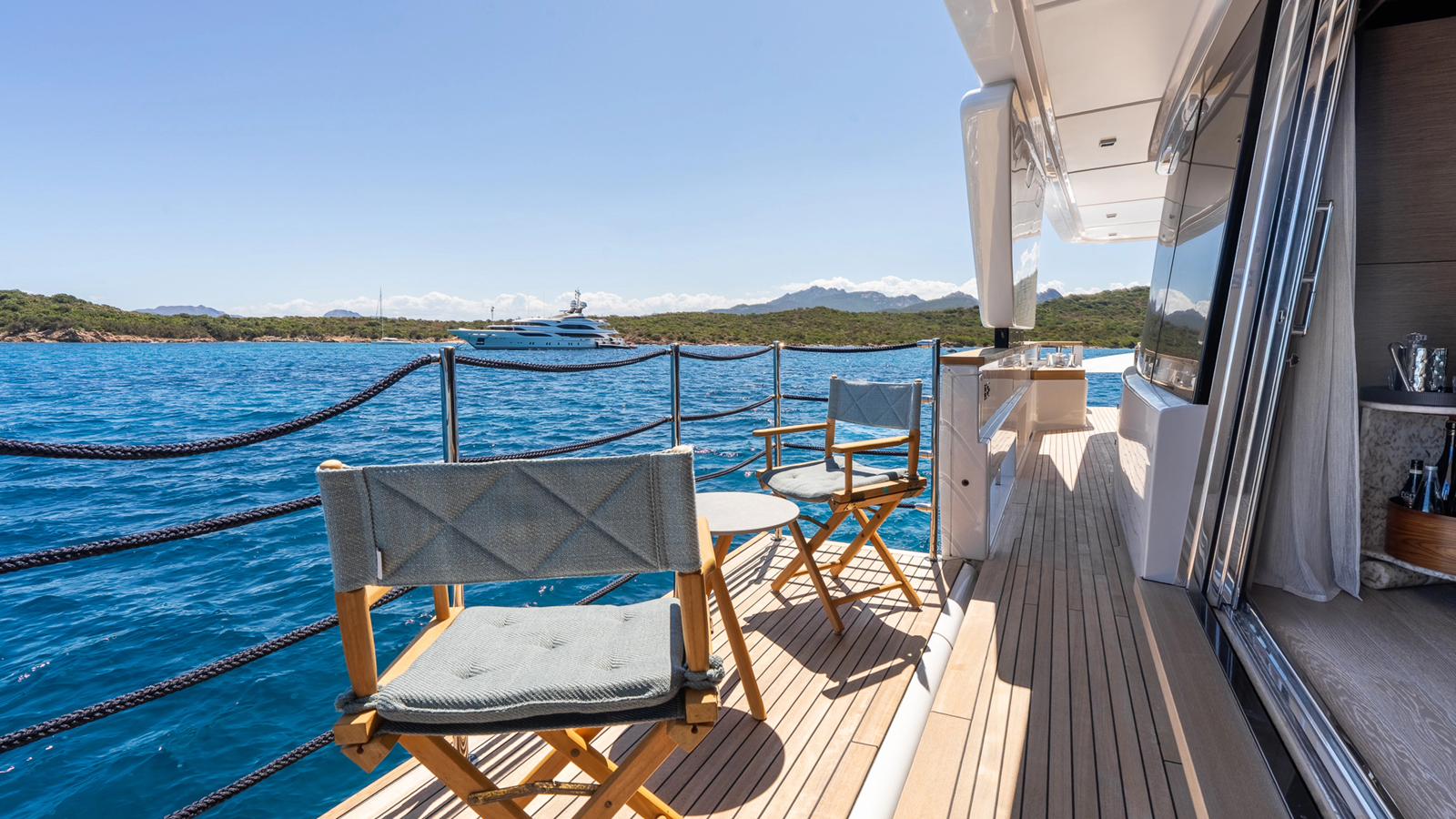 Custom Line Motor Yacht QUEEN J III For Sale