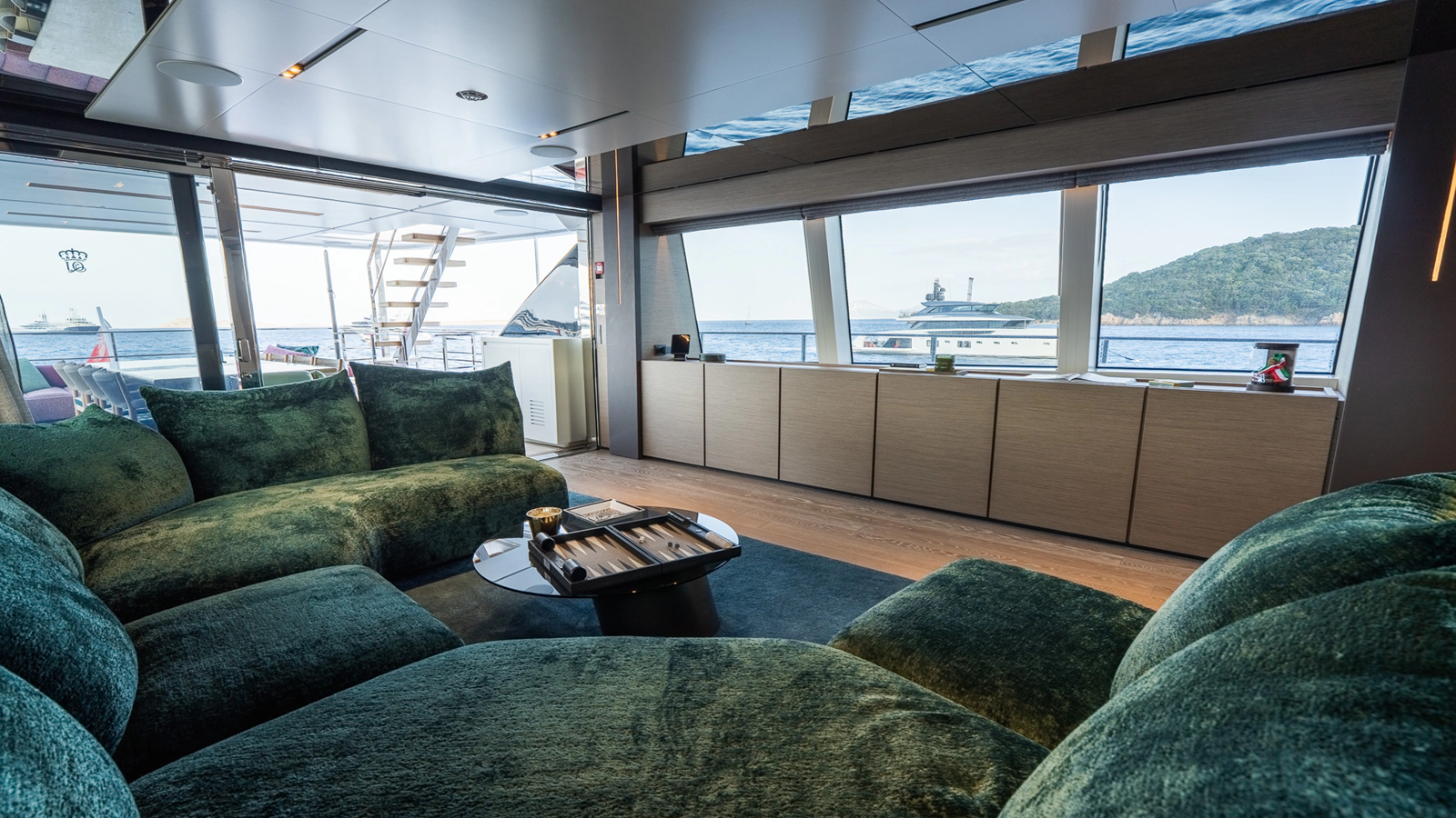 Custom Line Motor Yacht QUEEN J III For Sale