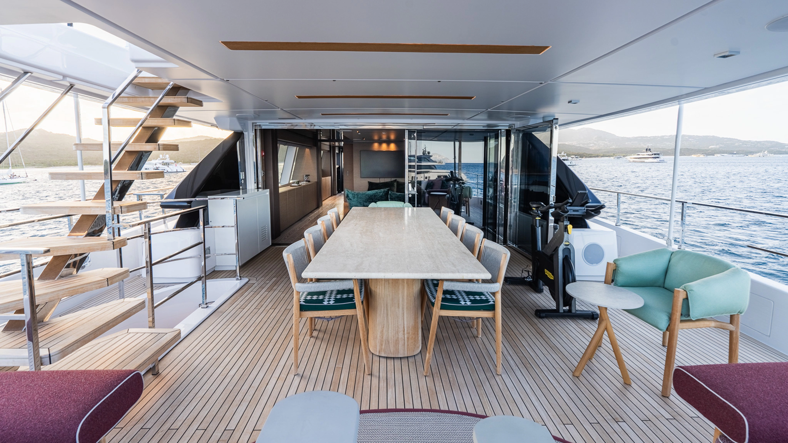 Custom Line Motor Yacht QUEEN J III For Sale