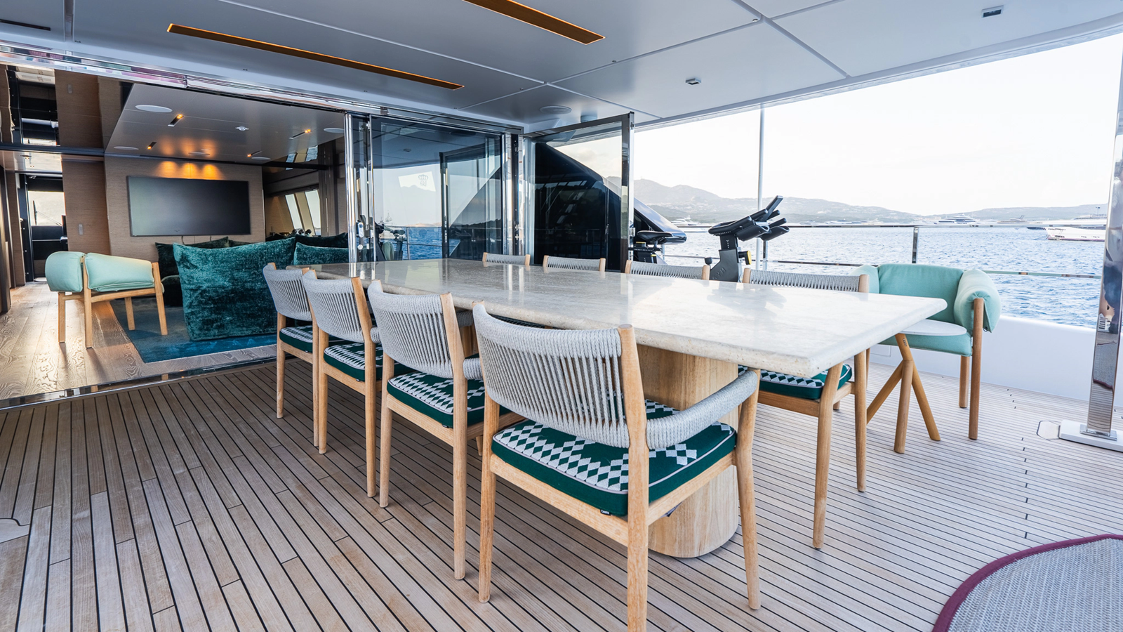 Custom Line Motor Yacht QUEEN J III For Sale