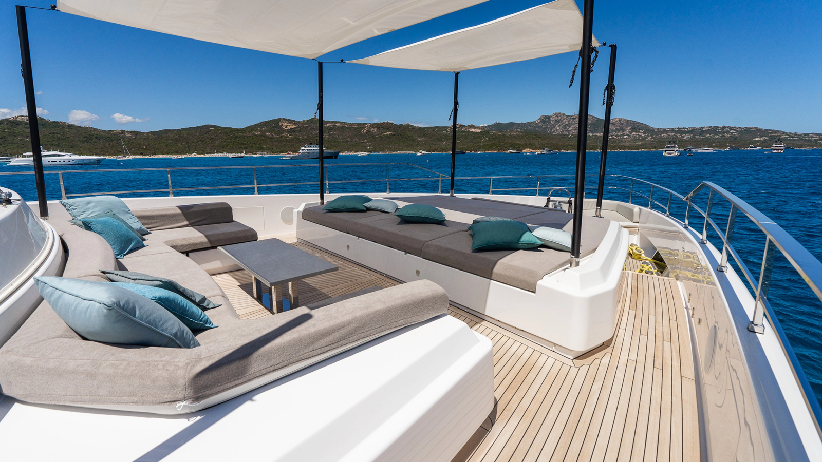 Custom Line Motor Yacht QUEEN J III For Sale