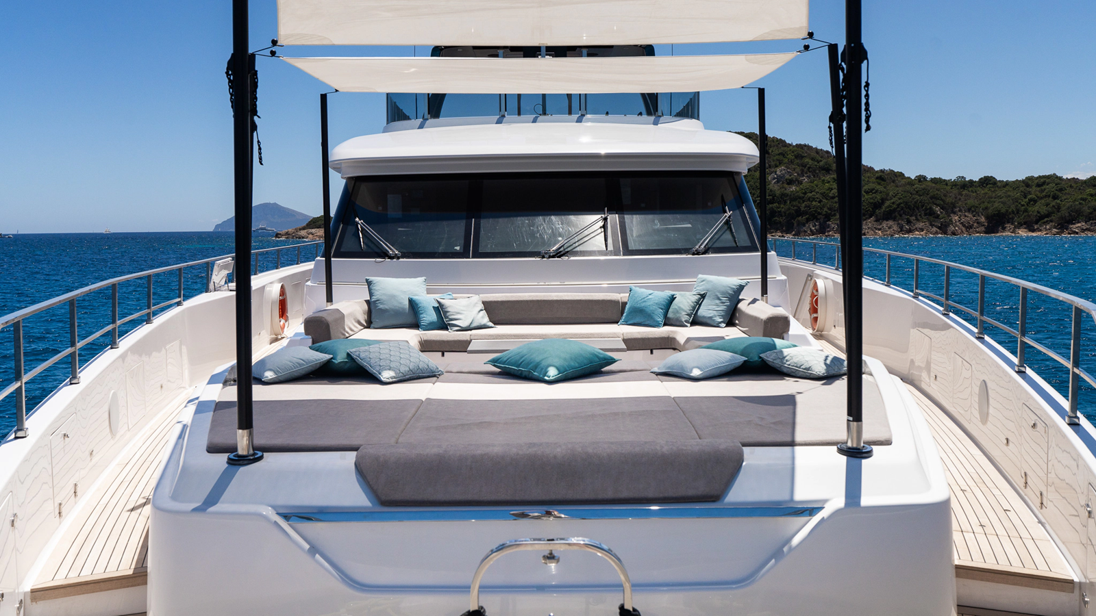 Custom Line Motor Yacht QUEEN J III For Sale