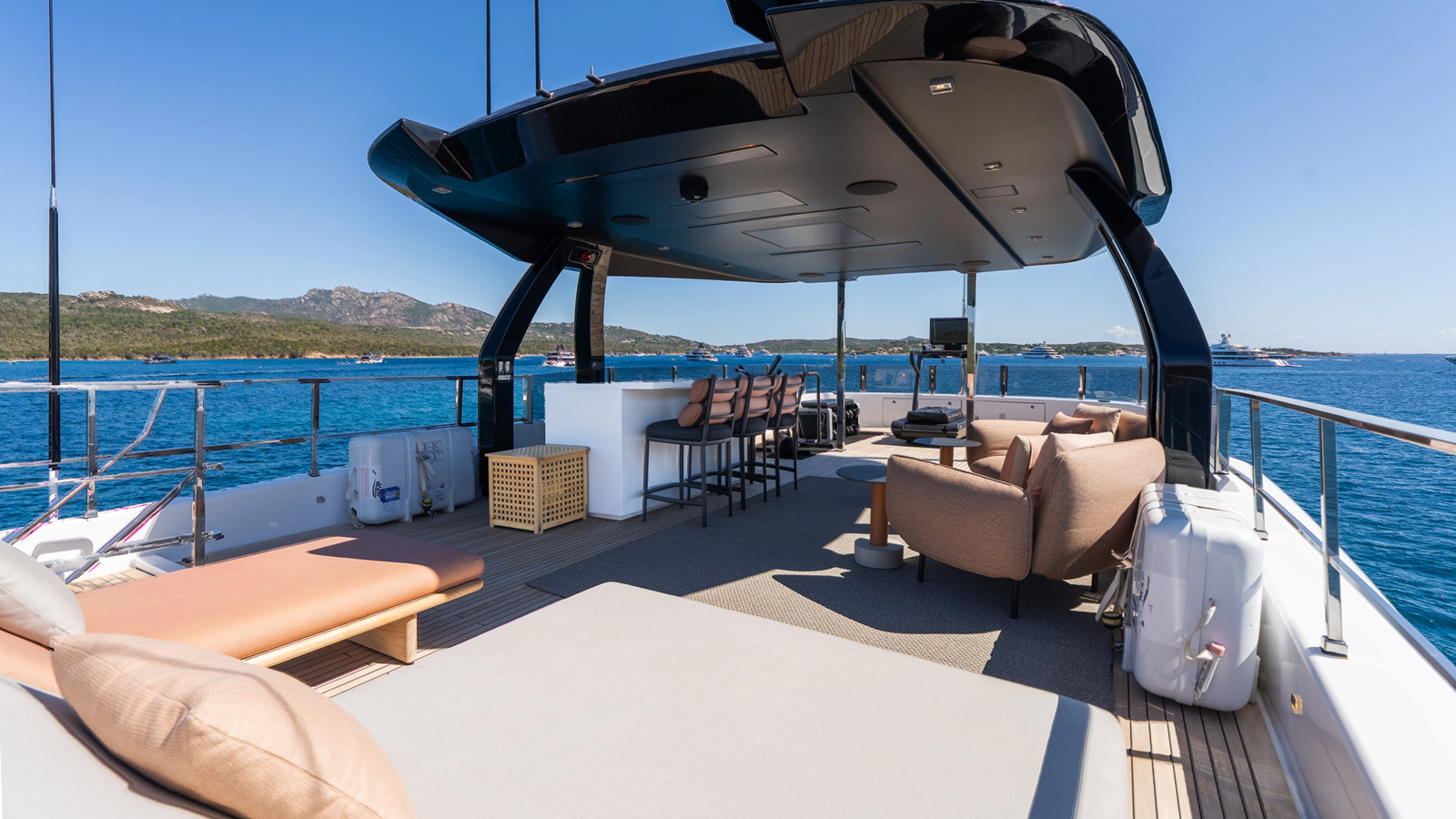 Custom Line Motor Yacht QUEEN J III For Sale