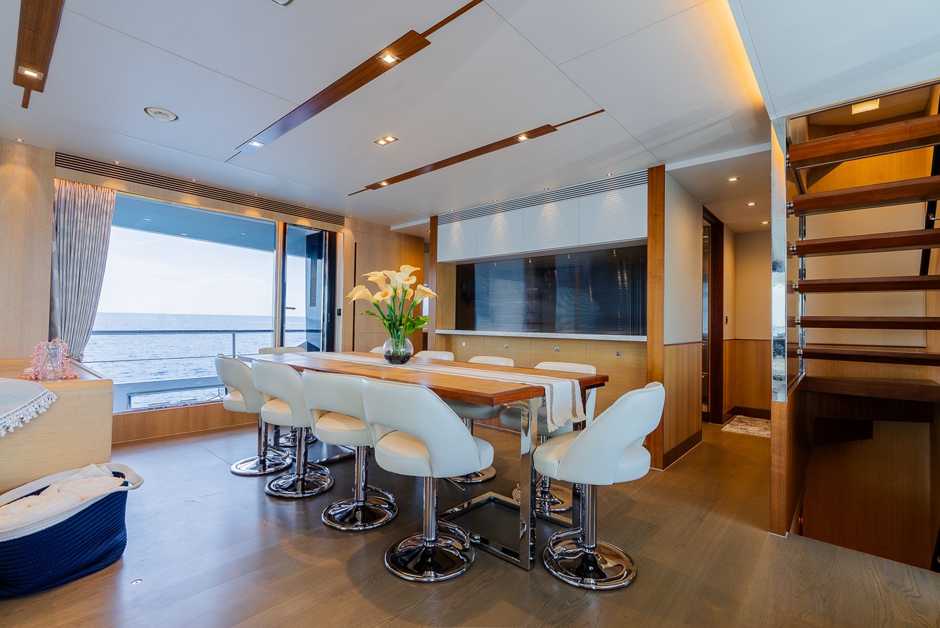 Horizon Motor Yachts Cruising Yacht AQUA LIFE For Sale