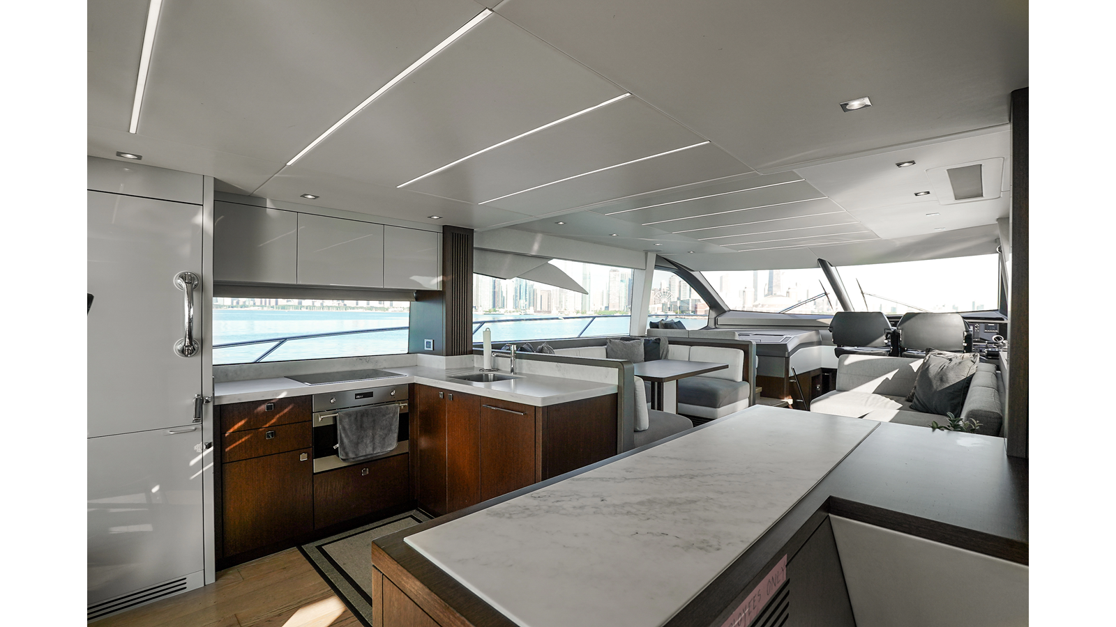 Sunseeker Motor Yacht LUCKY BET For Sale