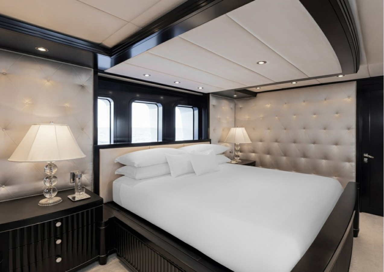Trinity Yachts Motor Yacht CARPE DIEM For Sale