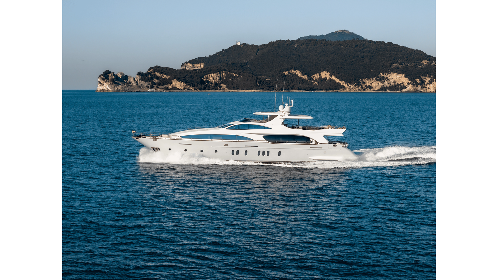 Azimut Yachts Motor Yacht SERENDIPITY For Sale