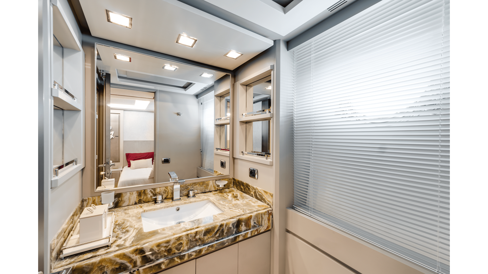 Azimut Yachts Motor Yacht SERENDIPITY For Sale