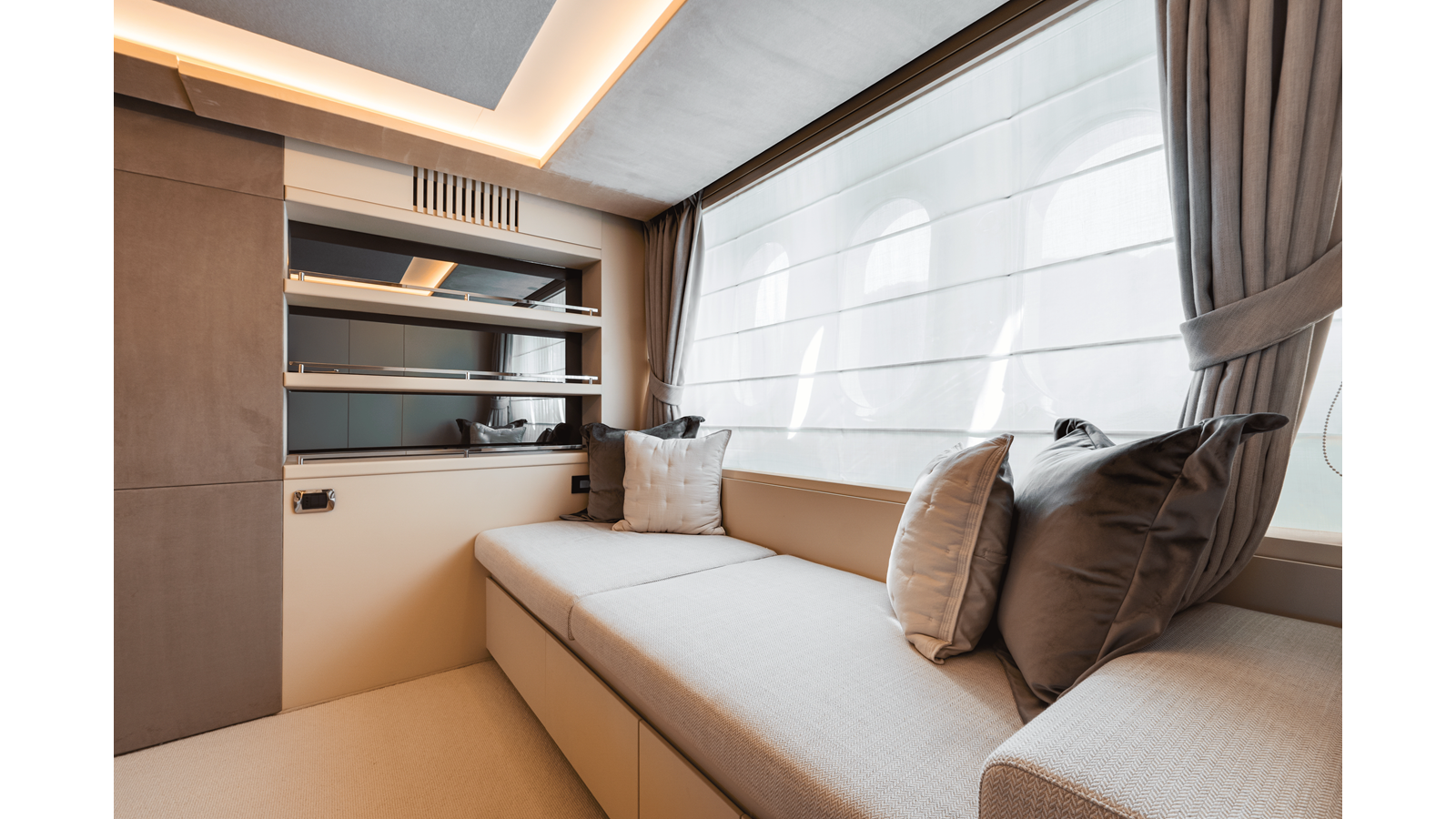Azimut Yachts Motor Yacht SERENDIPITY For Sale
