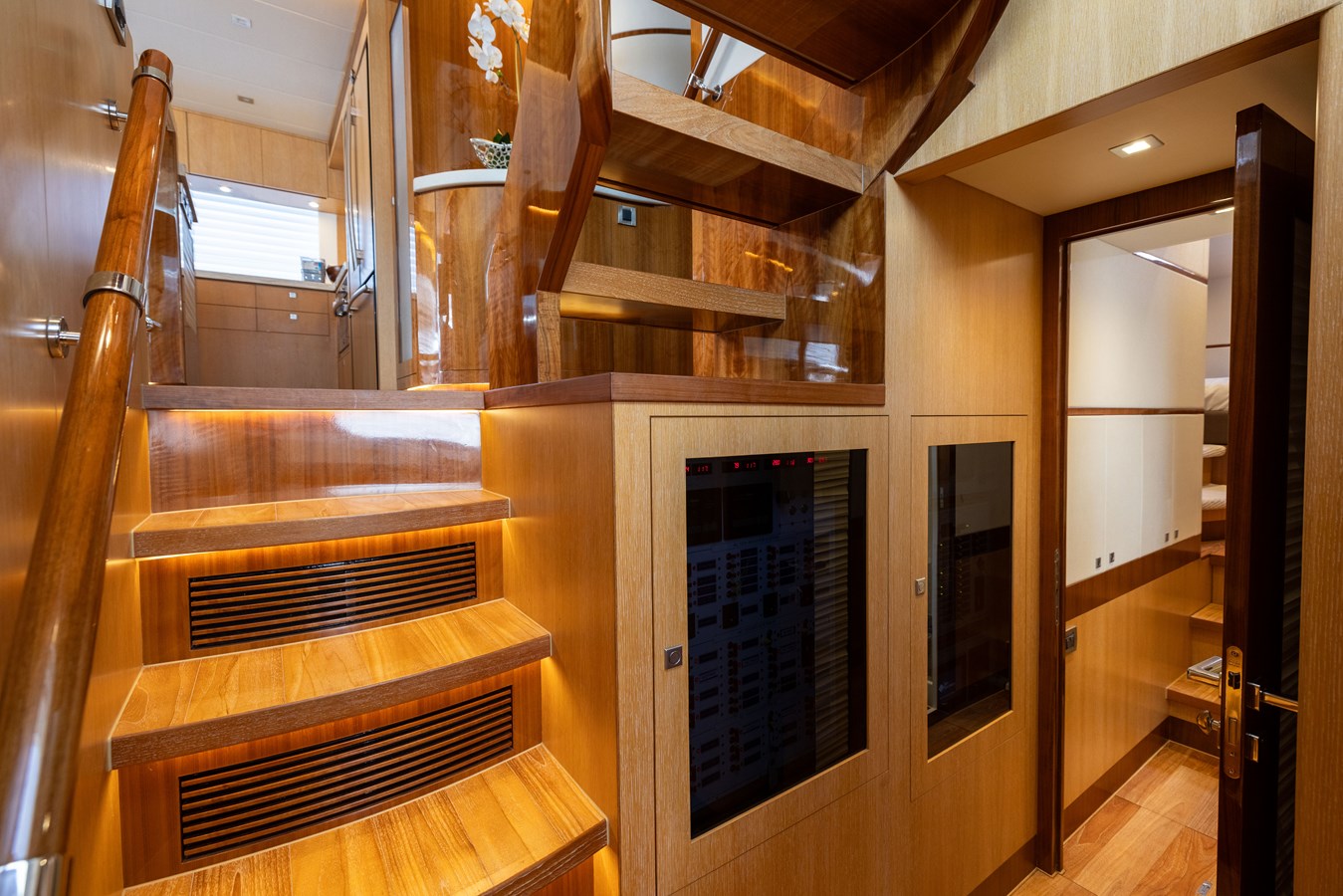Horizon Motor Yachts Catamaran LORAX For Sale