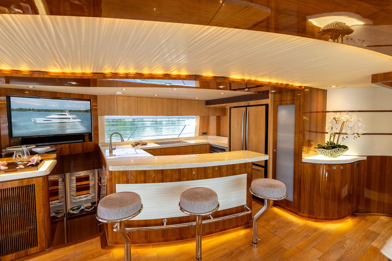 Horizon Motor Yachts Catamaran LORAX For Sale