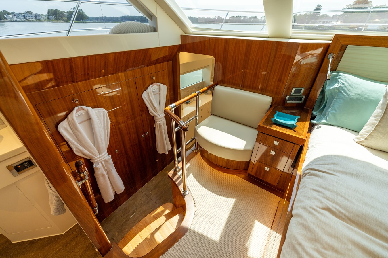 Horizon Motor Yachts Catamaran LORAX For Sale