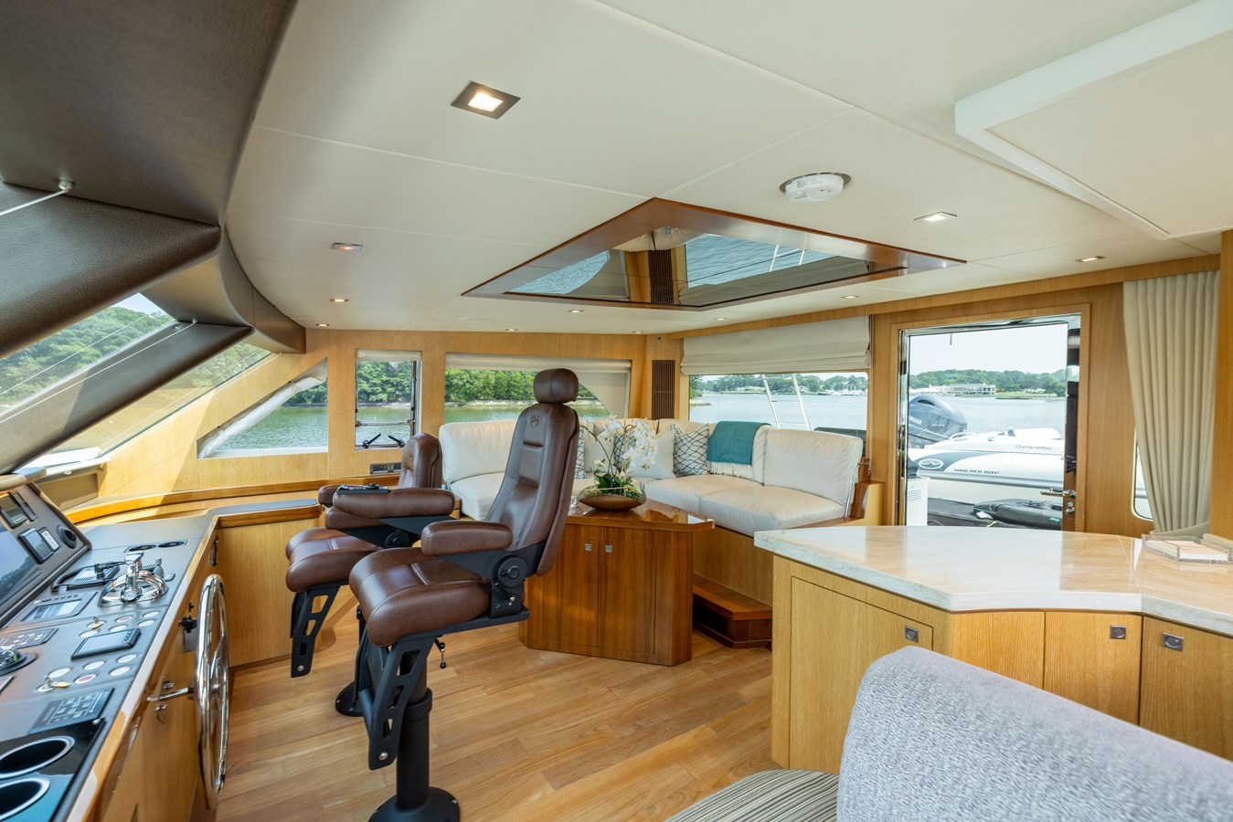 Horizon Motor Yachts Catamaran LORAX For Sale