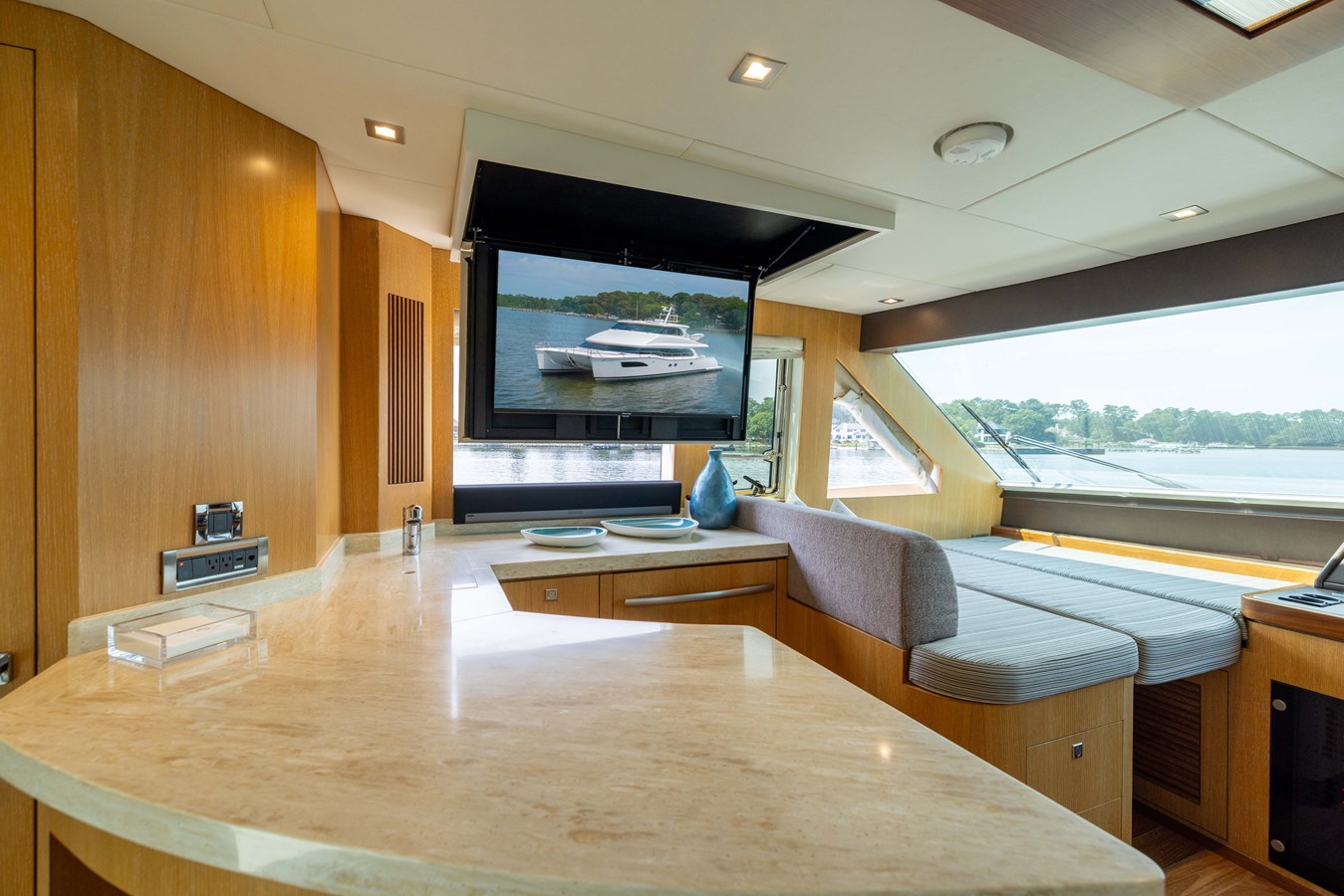 Horizon Motor Yachts Catamaran LORAX For Sale
