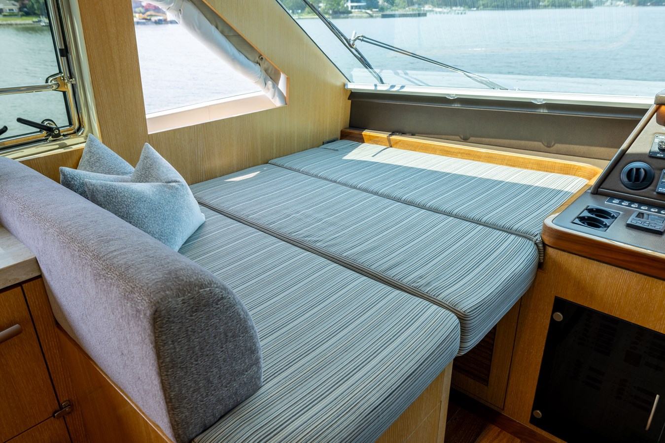 Horizon Motor Yachts Catamaran LORAX For Sale